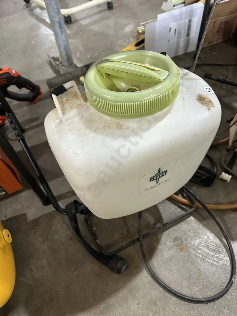 Saxon 15L backpack sprayer Image 1++