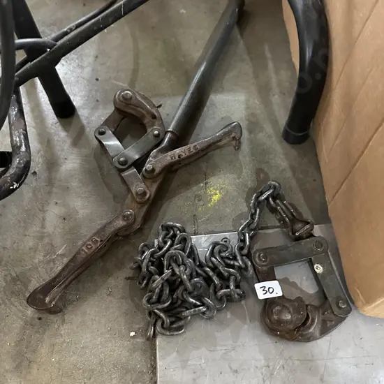 Hayes fencing strainers