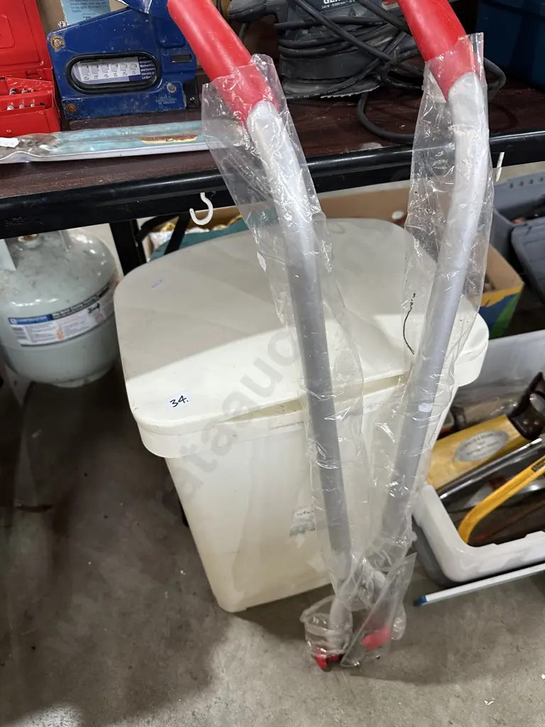 Rubbish bin plus new edge cutters. Image 1++