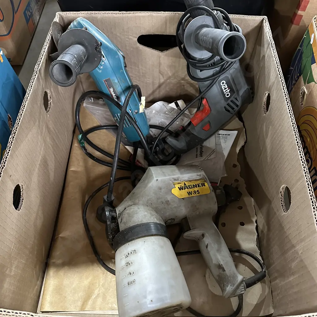 Makita angle grinder, Ozito power drill and wagner sprayer. Image 1++
