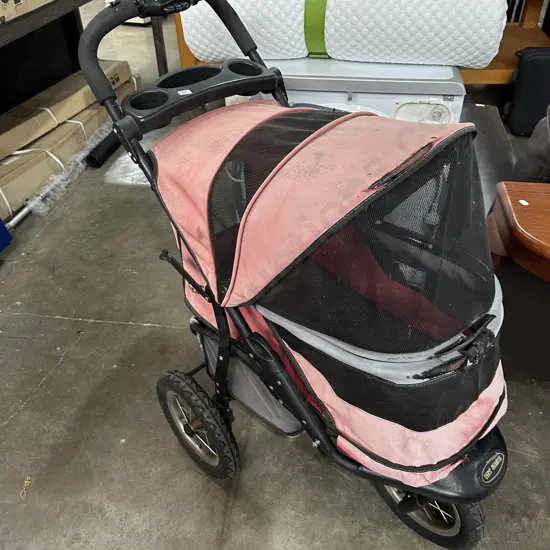 Pet Gear push chair (for pets)