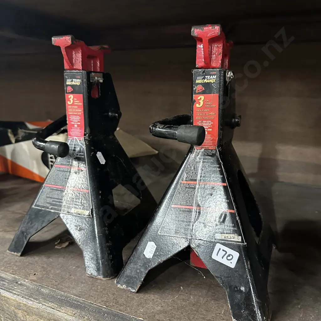 Pr 3ton axel stands Image 1++