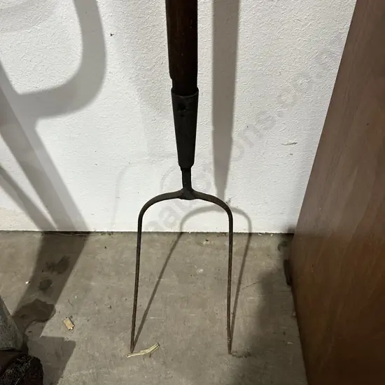 twin prong hay fork with extra long wooden handle - good nic