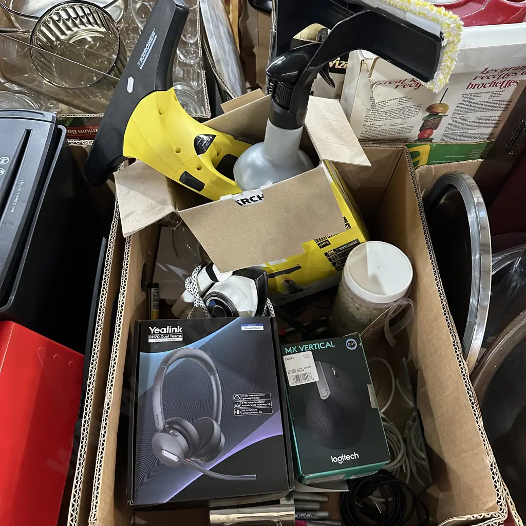 Box lot Karcher window vacuum, boxed headphones, vertical computer mouse etc. Image 1++