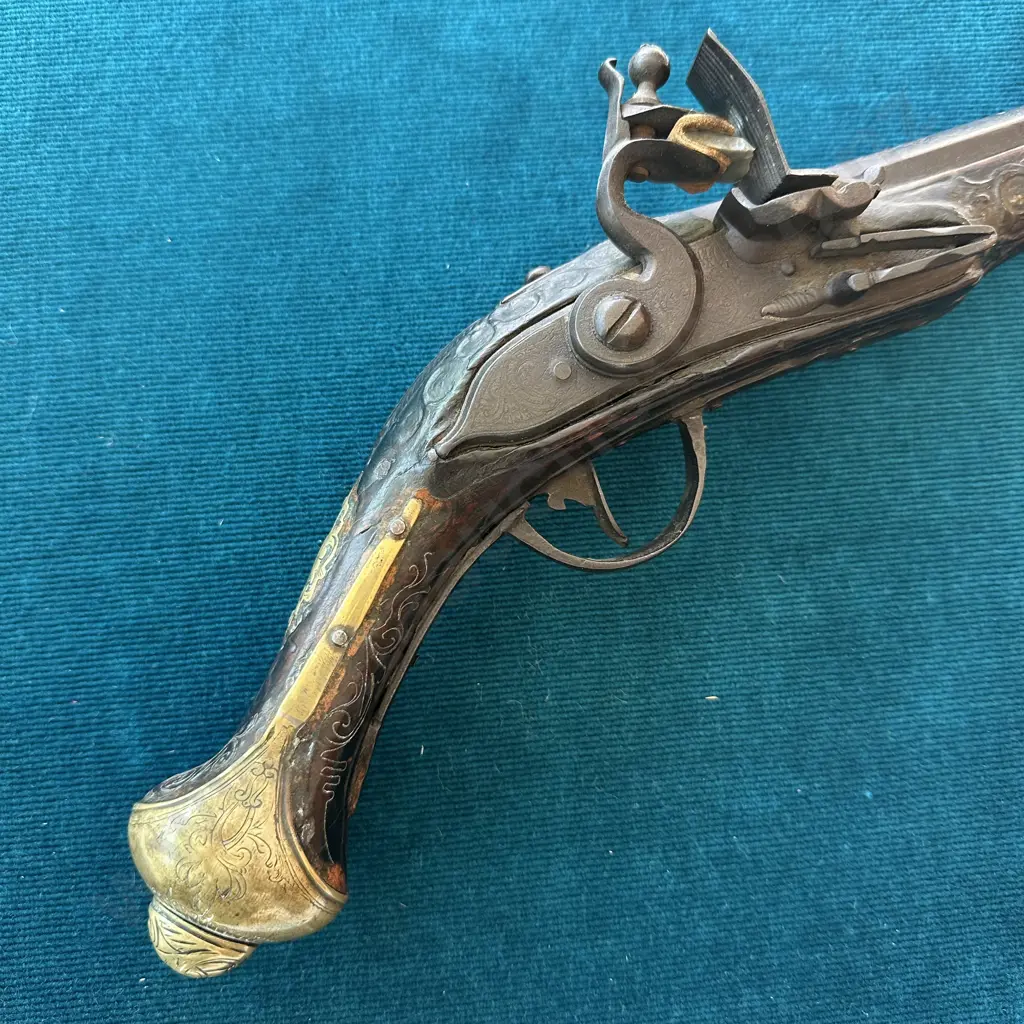 Original Flintlock pistol of French/Spanish origin Image 1++