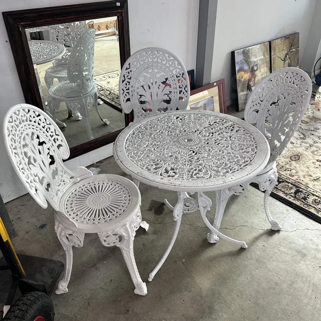 4pc vintage garden table and chairs Image 1++