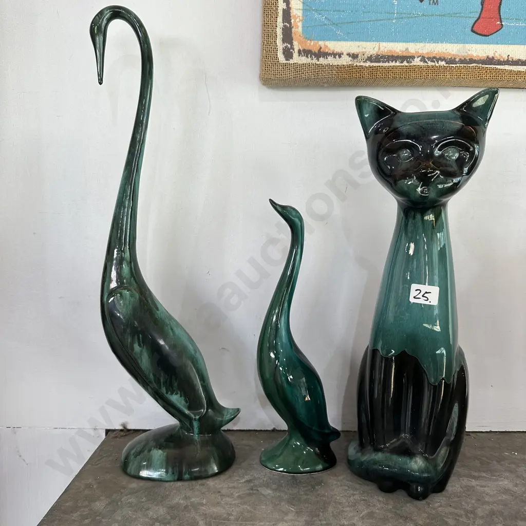 3 x large glazed figures Image 1++