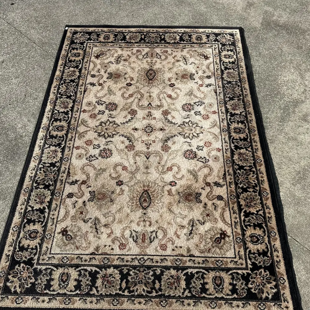 wool rug 1950 x 1350 Image 1++