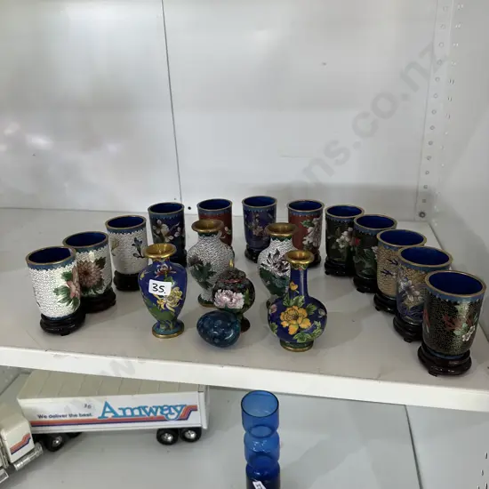 collection cloisonne vases