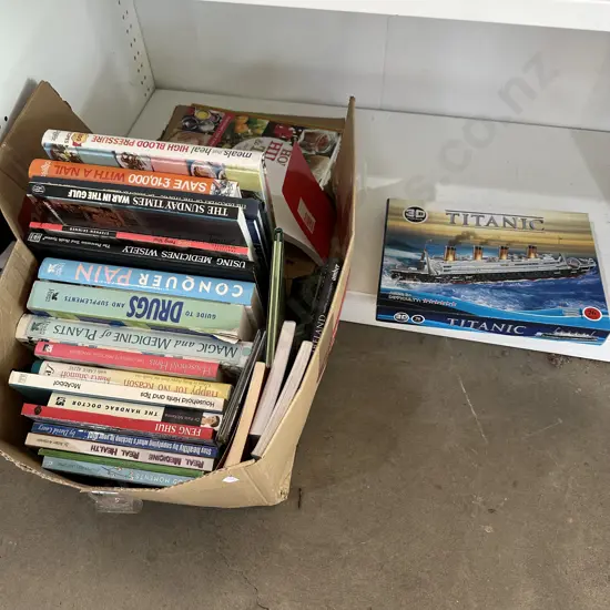 books plus 3D Titanic puzzle