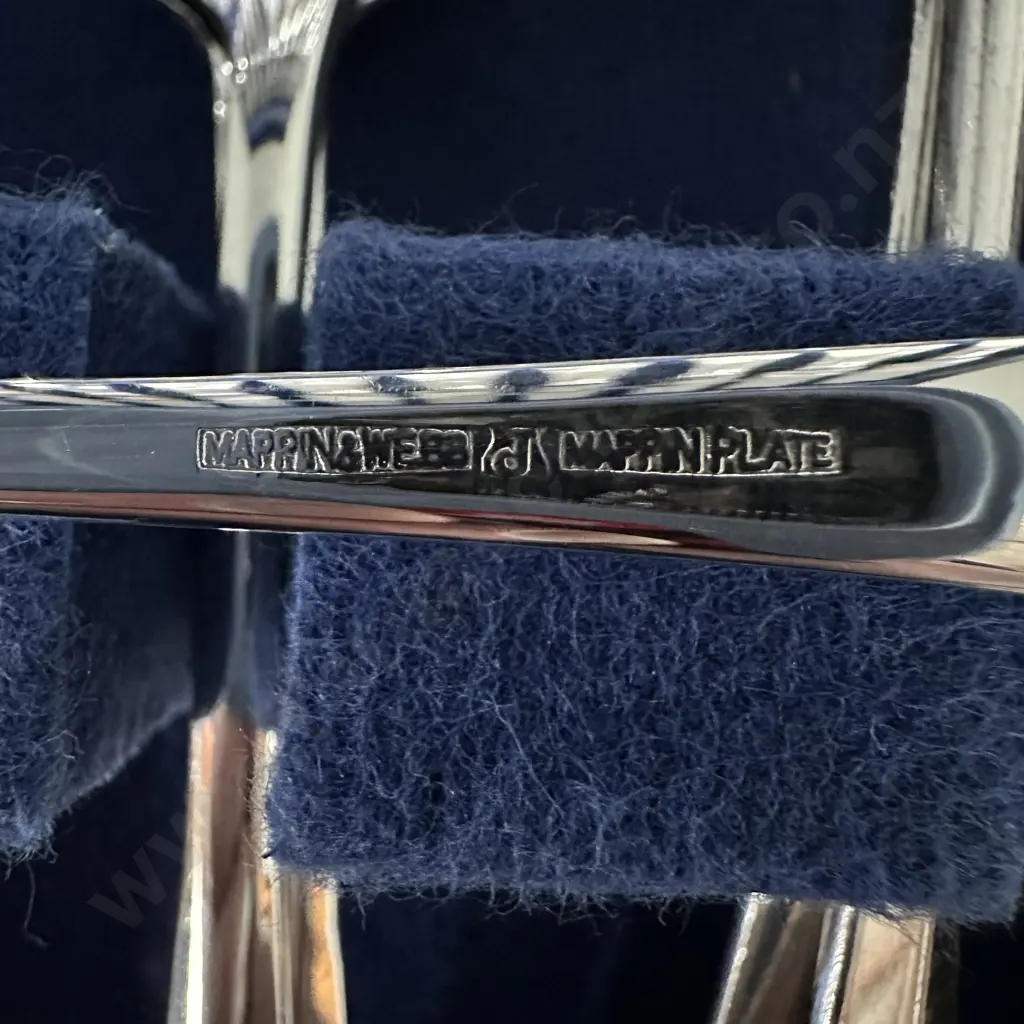 Mappin & Webb boxed canteen of cutlery Image 1++