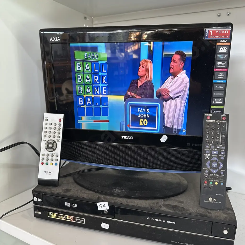 bedroom TEAC TV and VCR & DVD combo Image 1++
