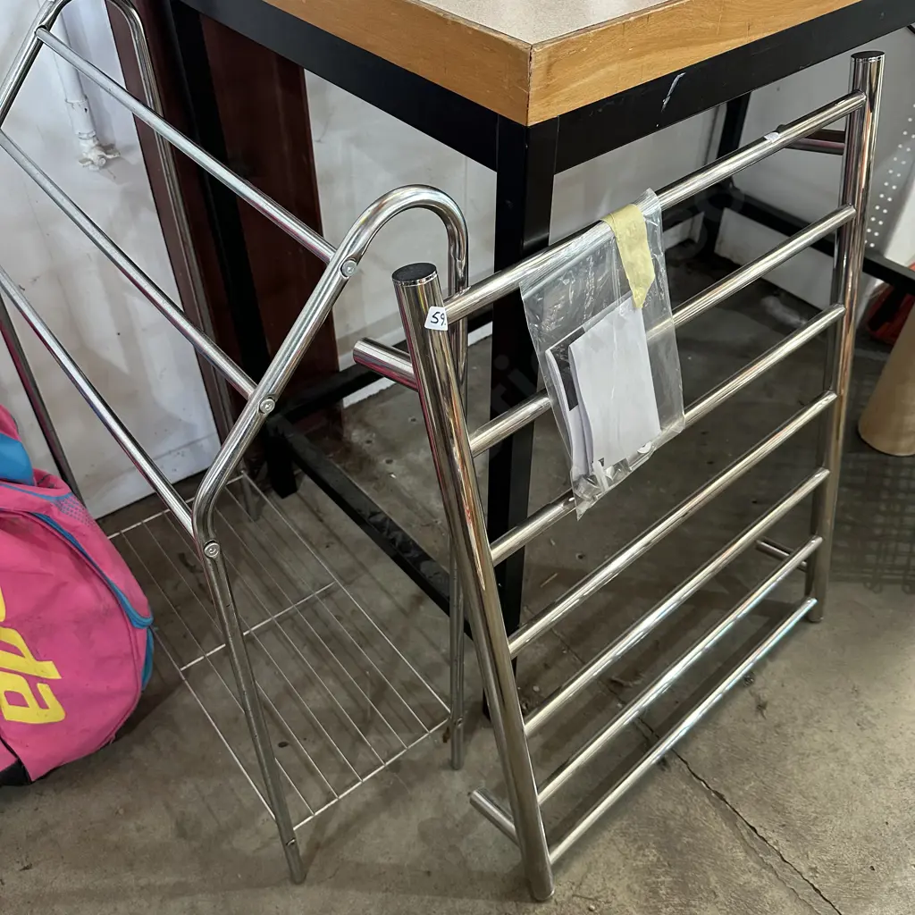 wall mounted towel rack and towel stand Image 1++