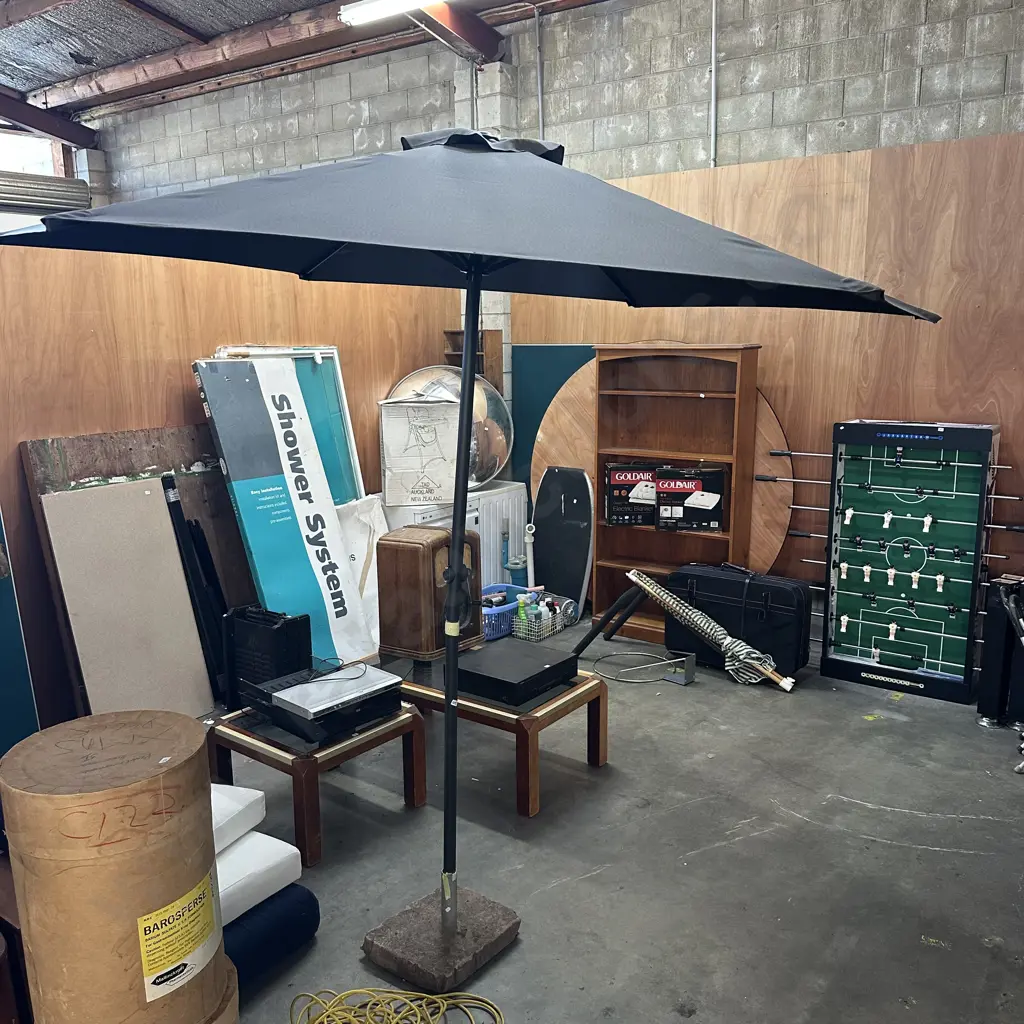 unbrella and stand Image 1++