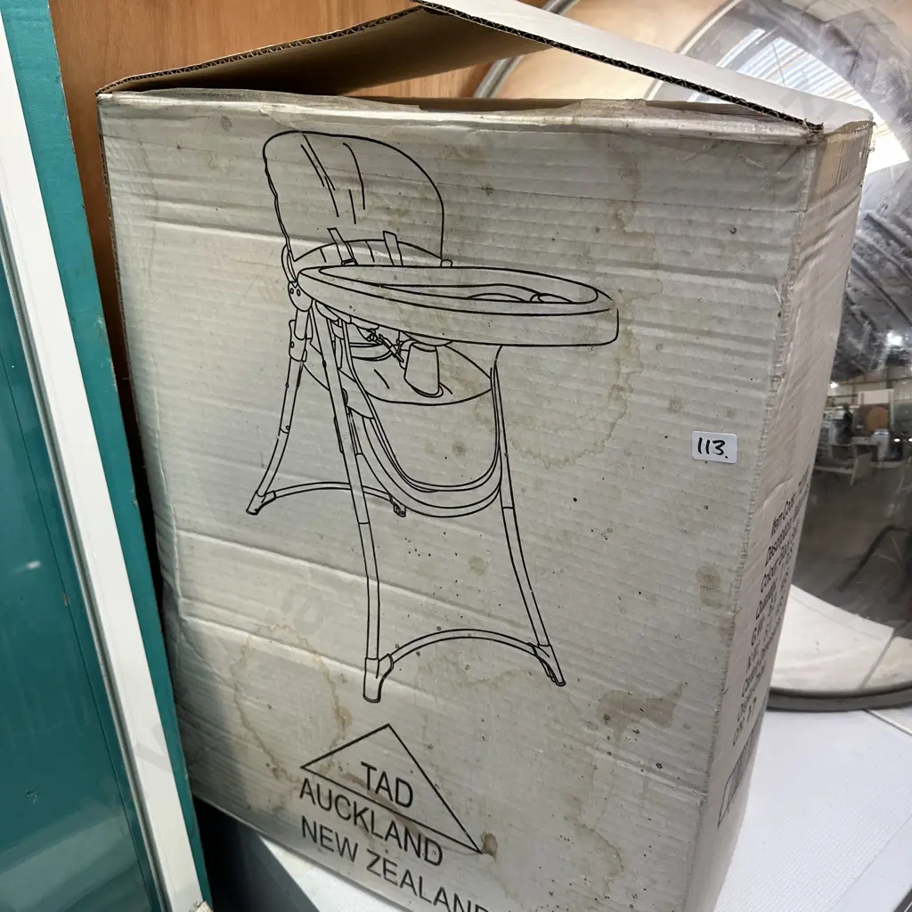 highchair Image 1++