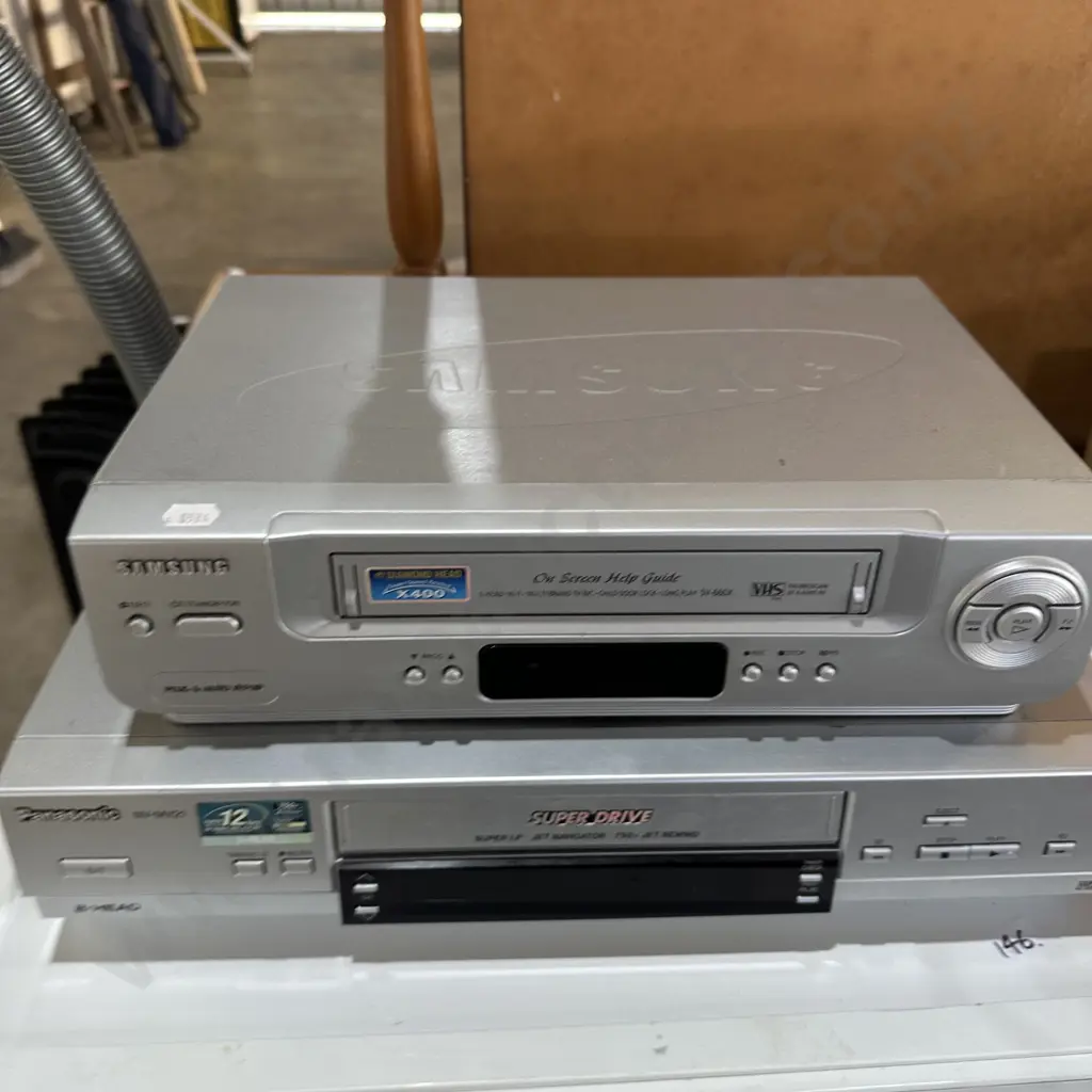 2 x VCR players & centre console for modular lounge suite (2 photos) Image 1++