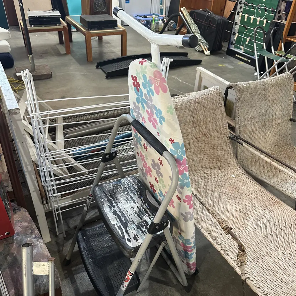 step and airer/iron board Image 1++