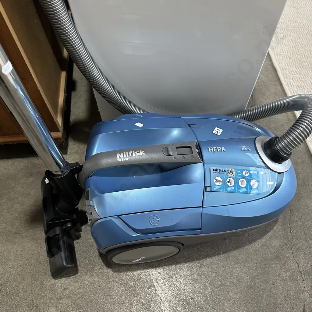Nilfisk 2000w Hepa vac Image 1++