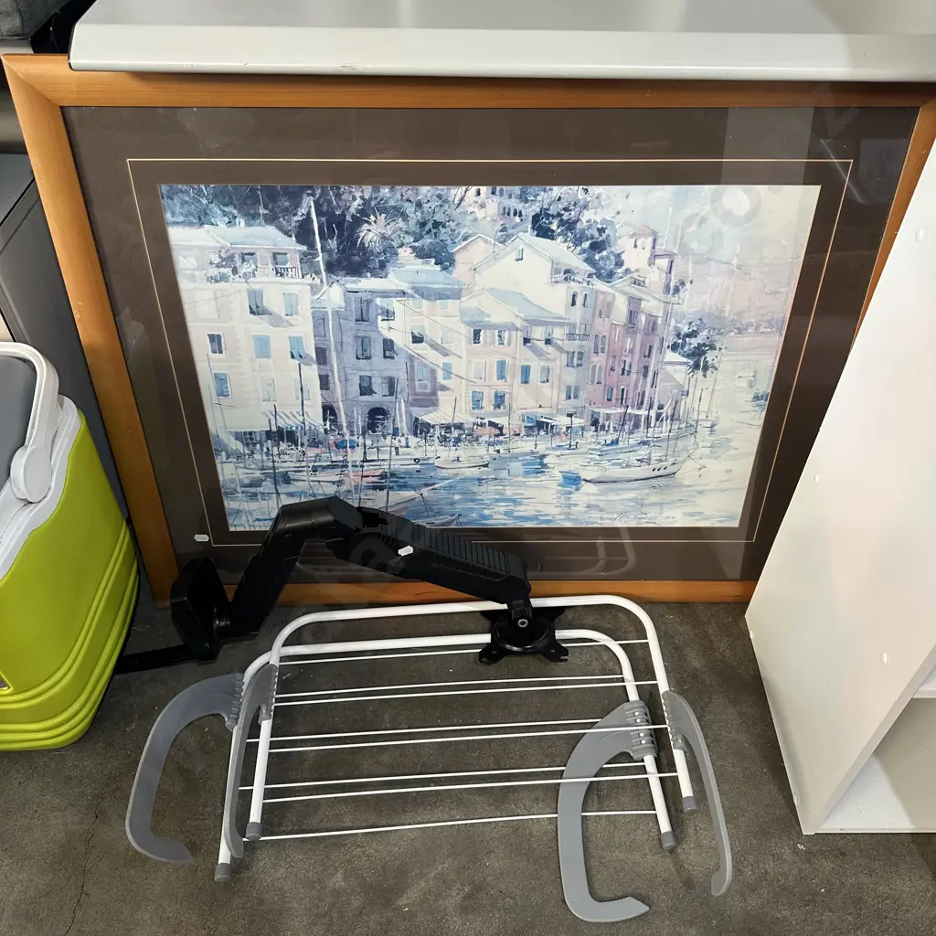 Pr car travel pet seats, airer shelves, monitor arm, & picture Image 1++