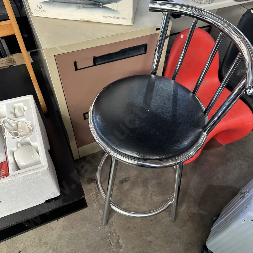 vintage office chair, bar stool, file cab Image 1++