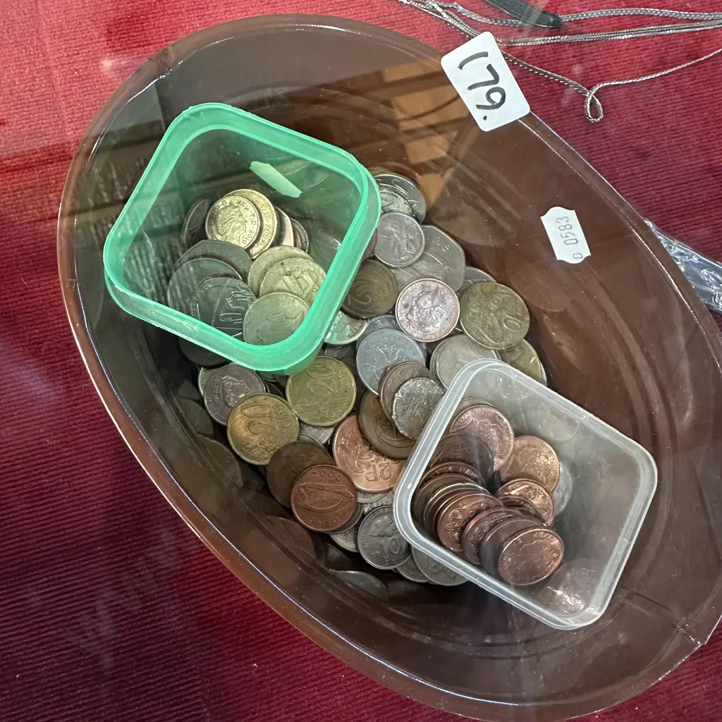 coin collection inc British pound coins Image 1++