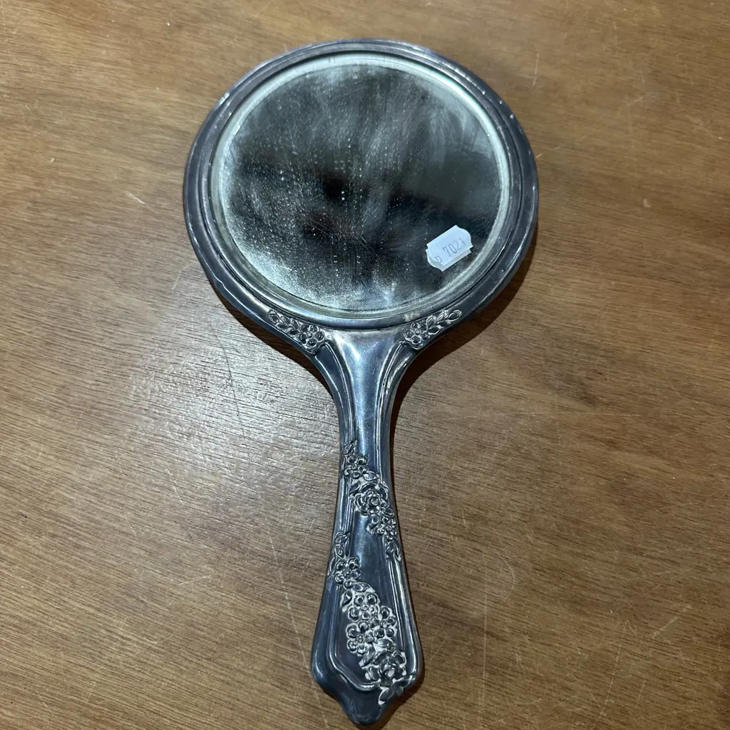 Sterling Silver dressing table hand mirror (411g in total) Image 1++