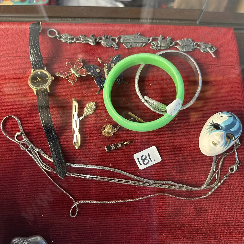 costume jewelry etc Image 1++