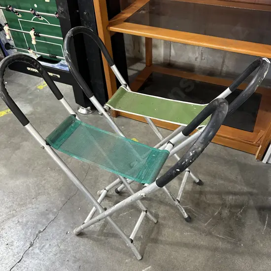 Pr of sport watching stools