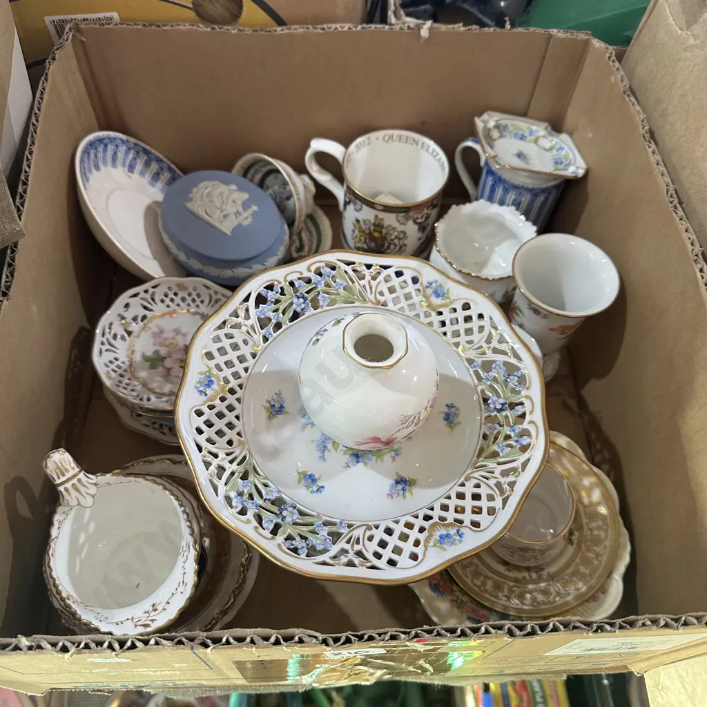 Box lot vintage porcelain pedestal compote bowl, wedgewood, china etc. Image 1++