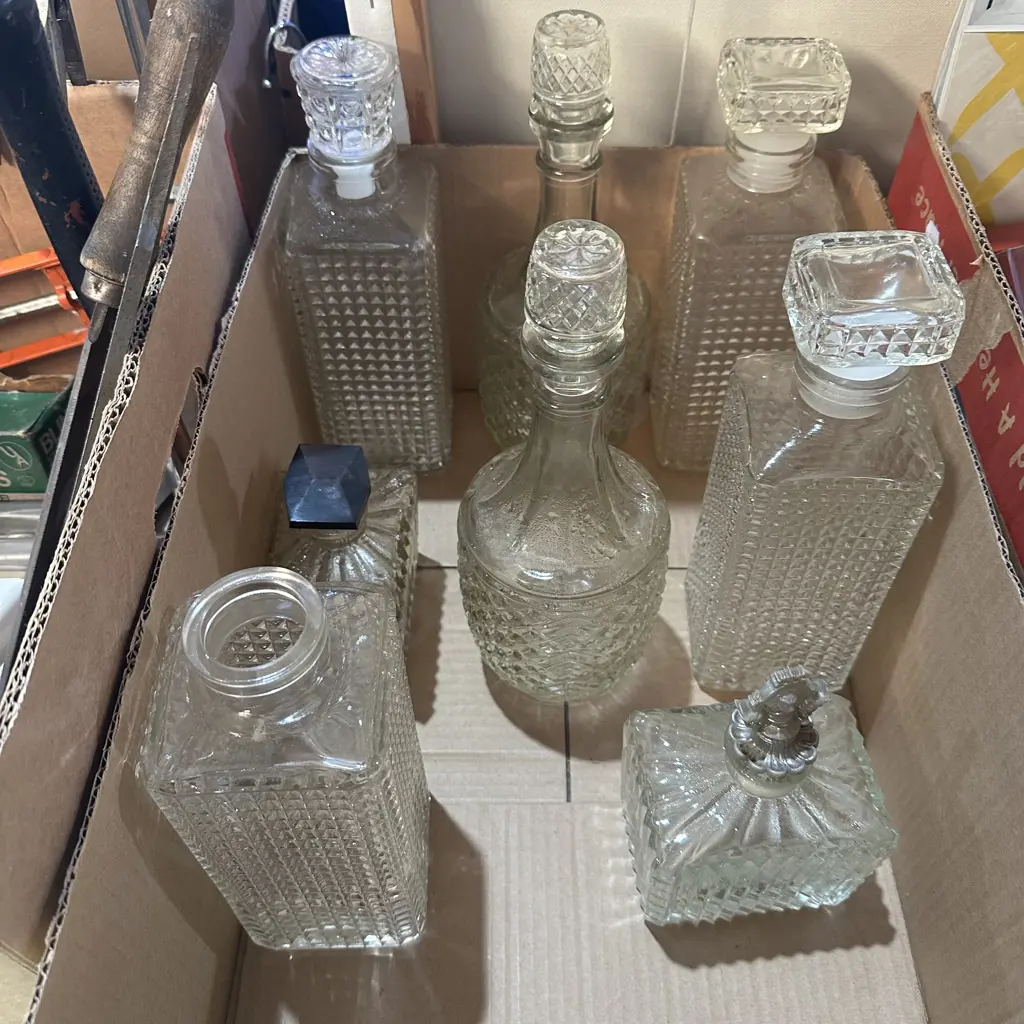 Box lot of vintage decanters. Image 1++