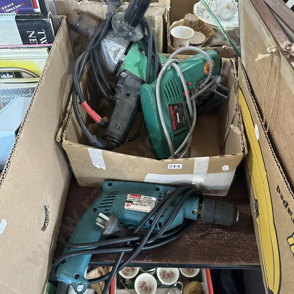 Three power drills. Image 1++