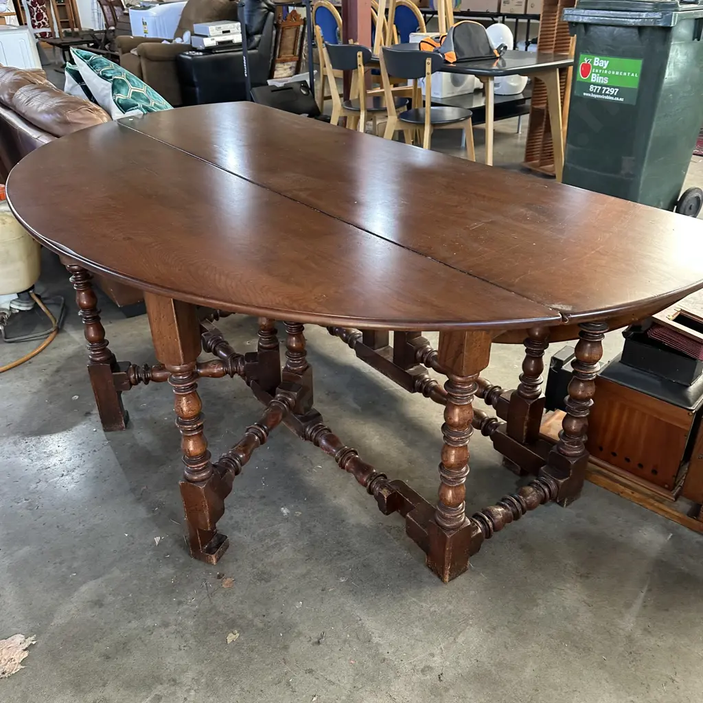 Lovely early Oak gateleg table refurbished top Image 1++