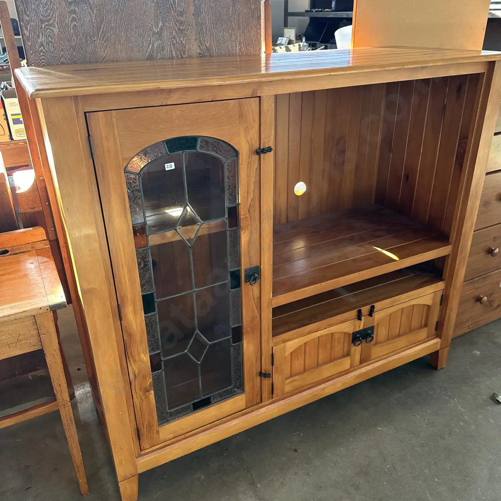 leadlight & solid wood cabinet Image 1++