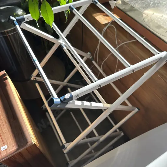 clothes horse