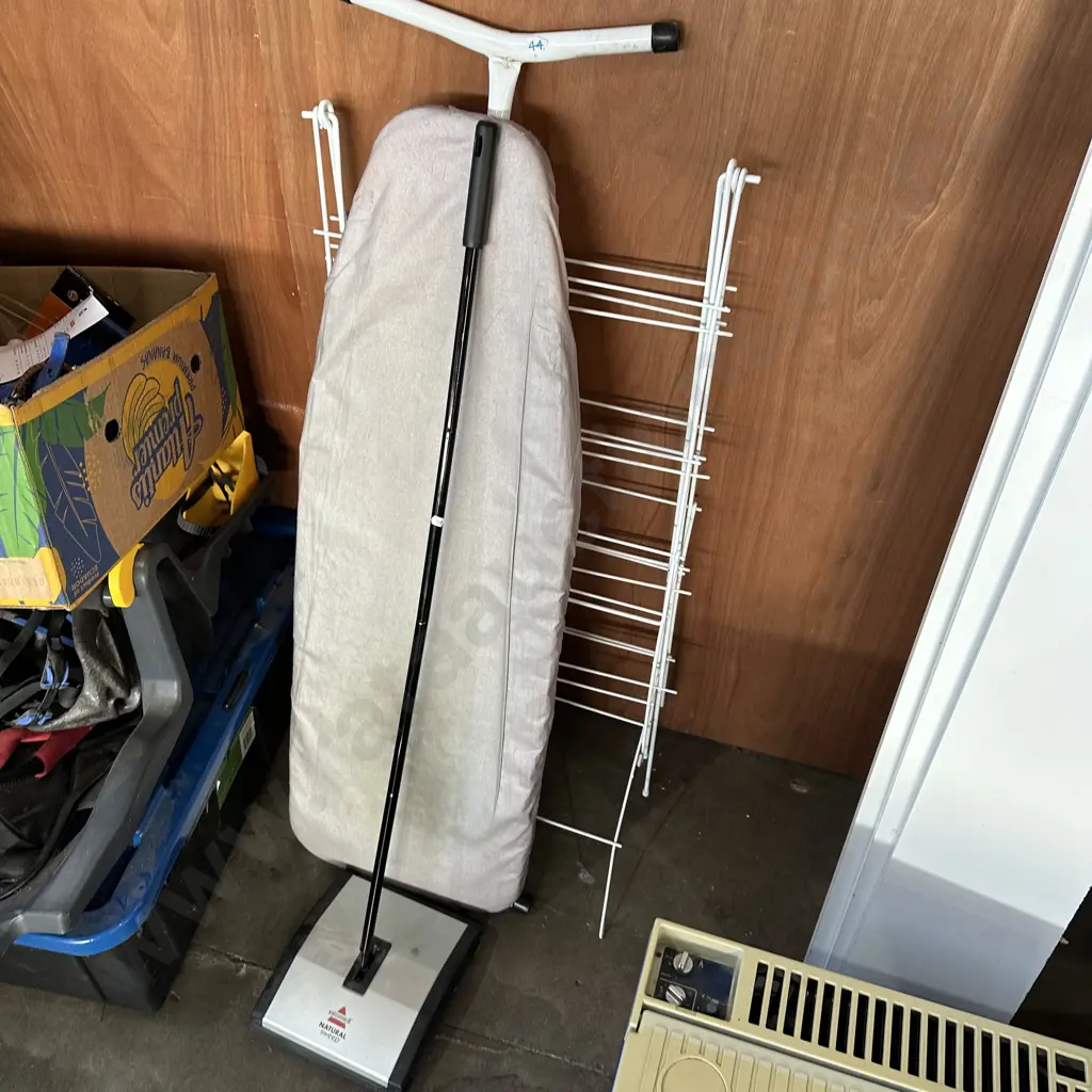 ironboard, sweep, clothes horse Image 1++
