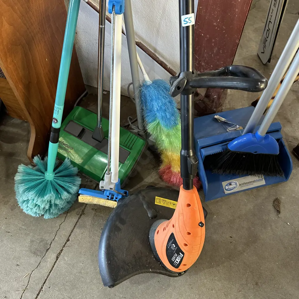 cleaning items plus electric weed eater Image 1++