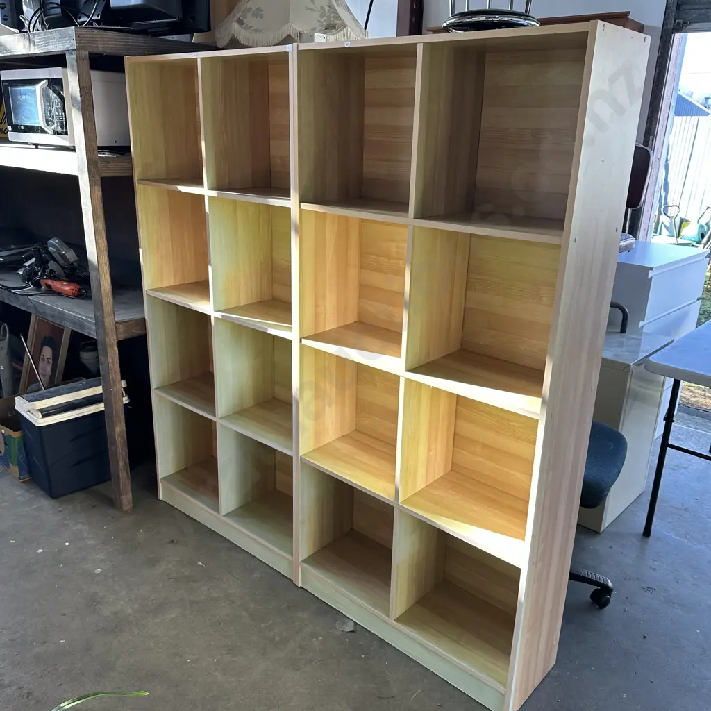 2 x cube shelves Image 1++