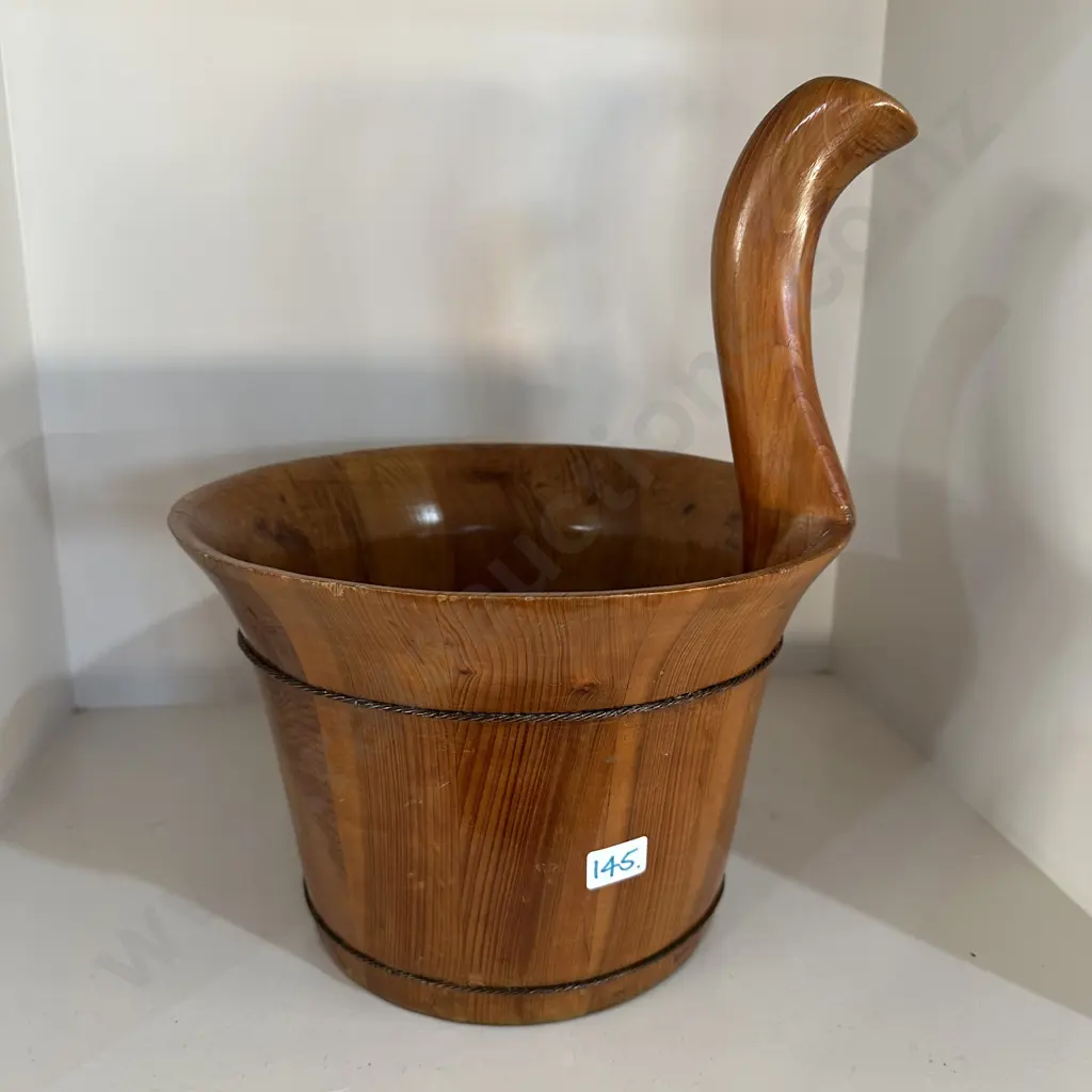 Chinese wooden bucket Image 1++