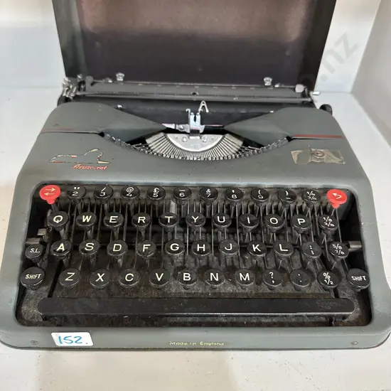 portable typewriter