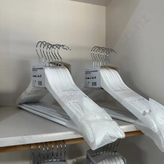 16 x new hangers