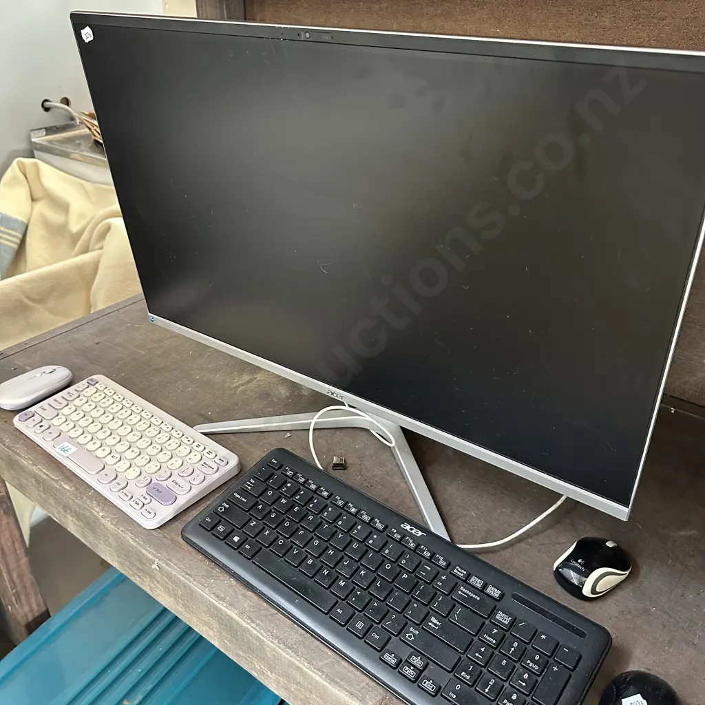 Acer large monitor, and keyboards Image 1++