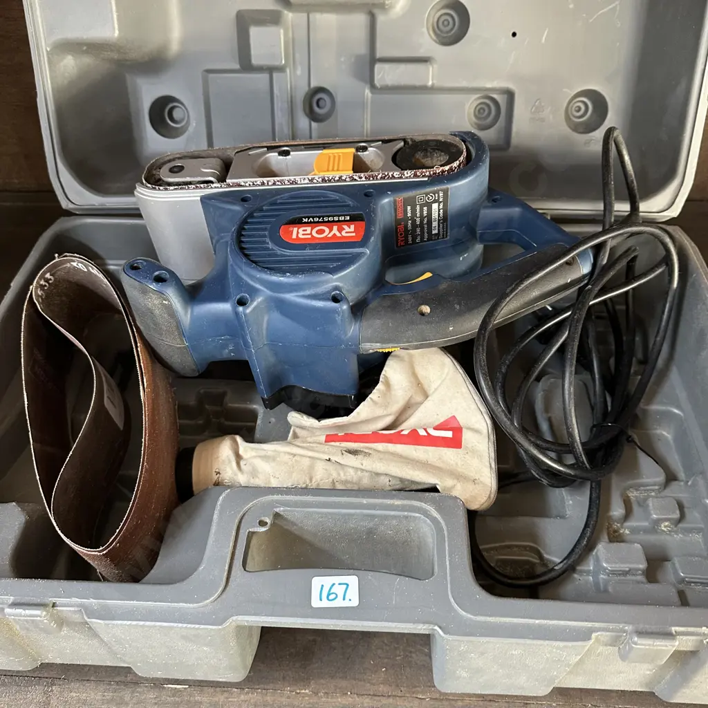 Ryobi boxed belt sander Image 1++