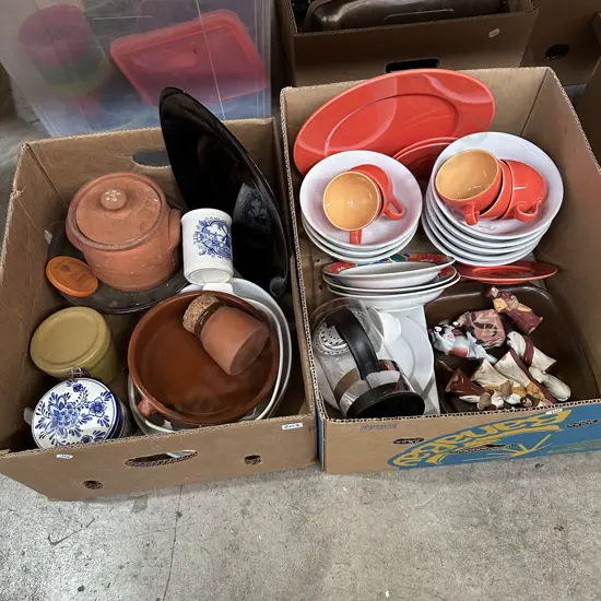 2 box kitchenware etc