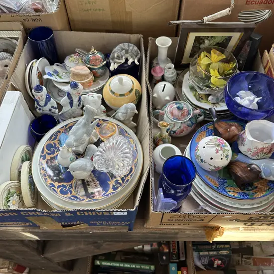 2 boxes collectables