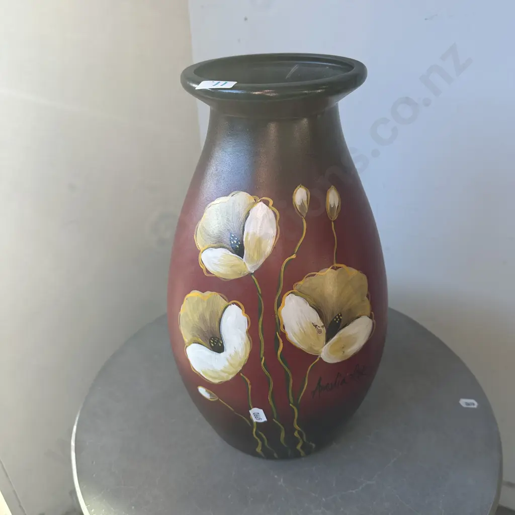 hand painted vase Image 1++