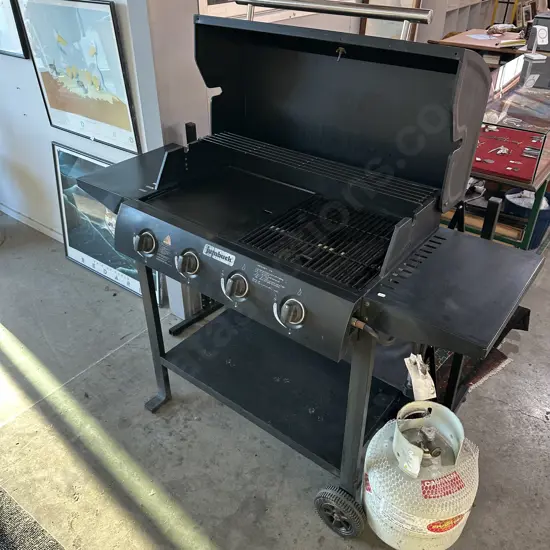 Jimbuck tidy BBQ & bottle