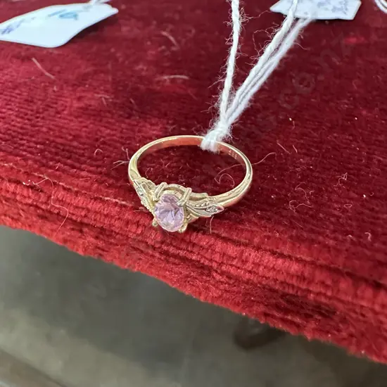 14ct Gold, pink Topaz ring stamped 585, total weight 1.4g