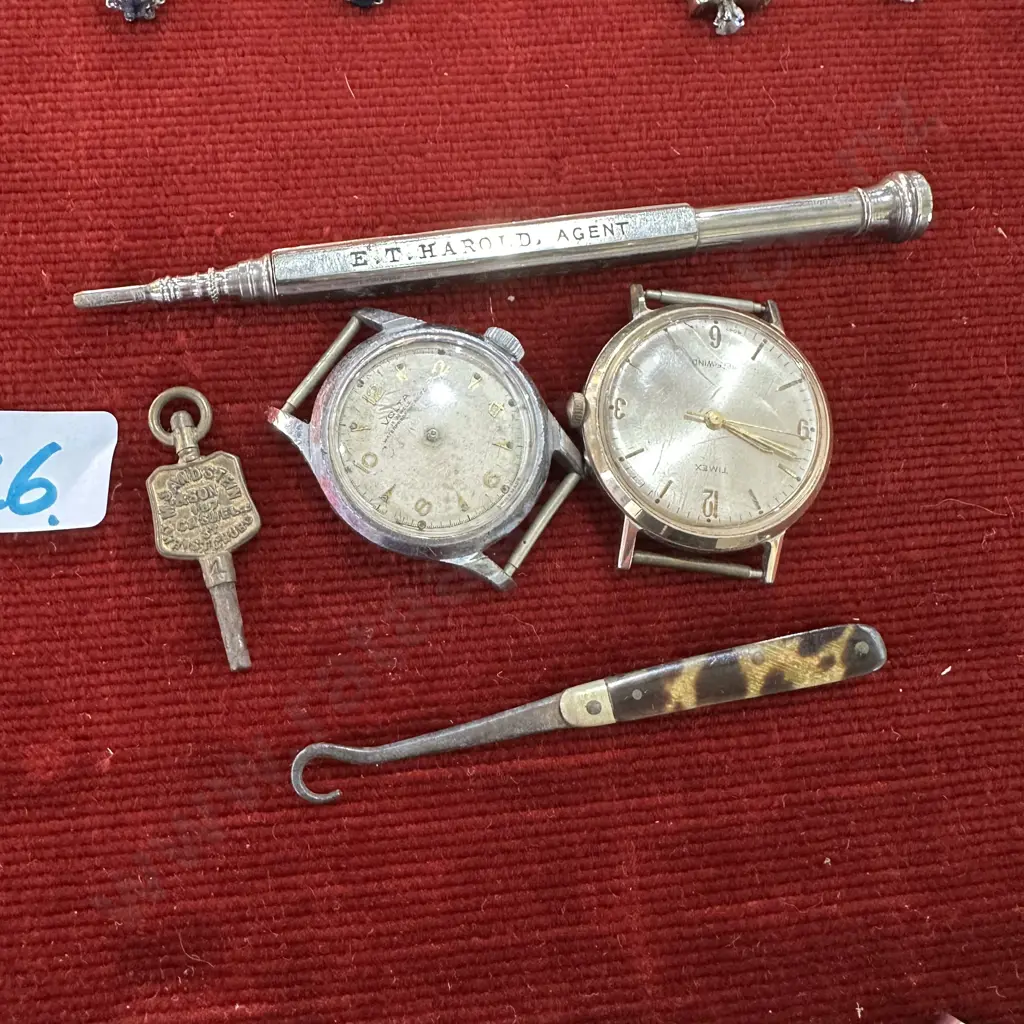 glove hook, watches, key and pen Image 1++