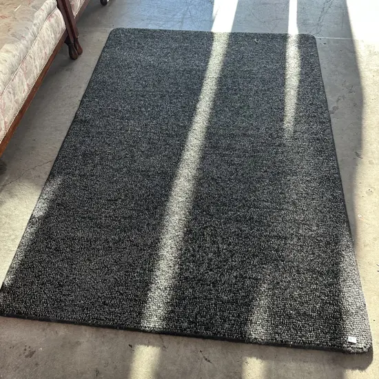 woolen carpet square 1800 x 1250