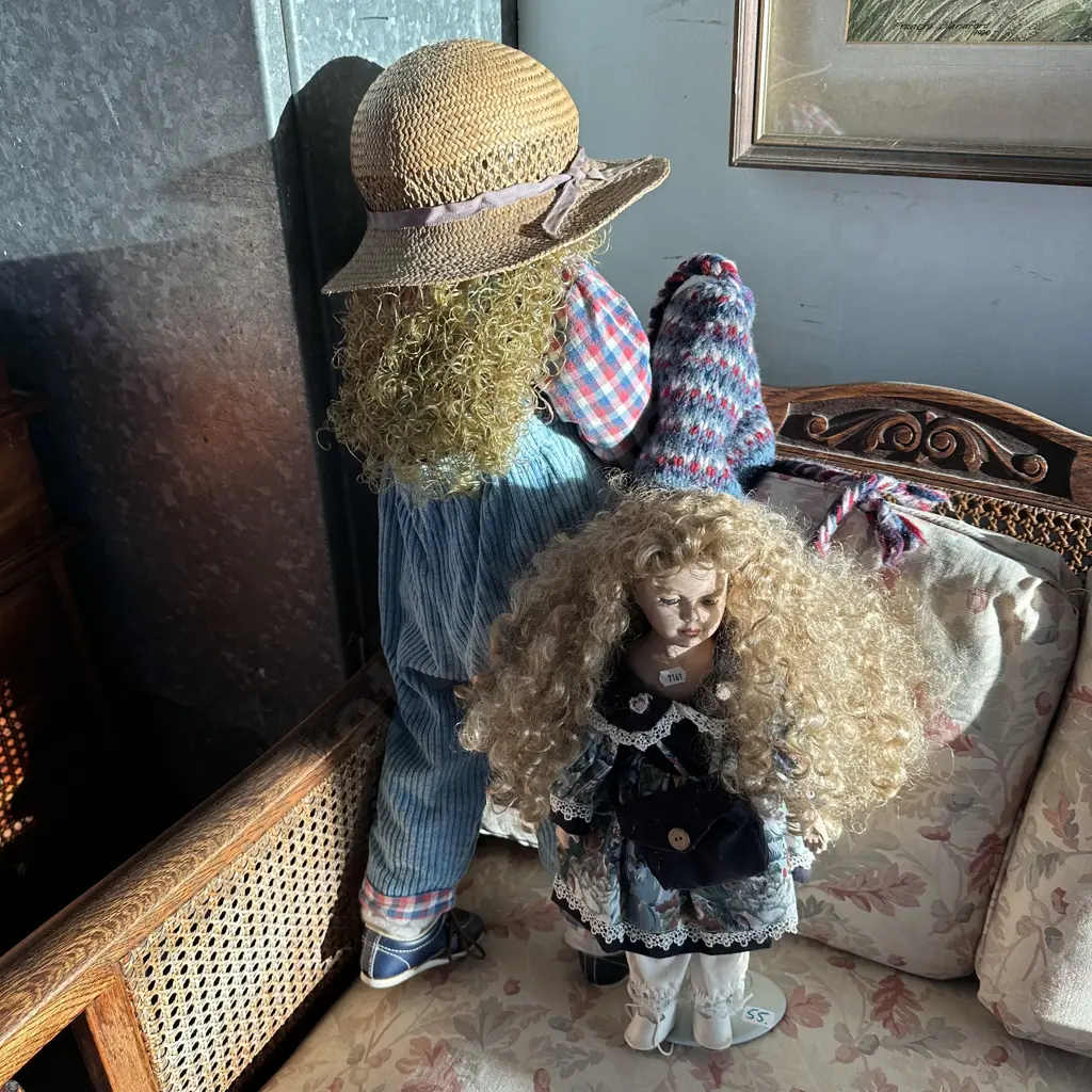 2 x dolls Image 1++